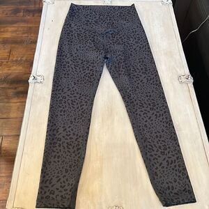 All Fenix crossover cheetah leggings brand new with tags size small